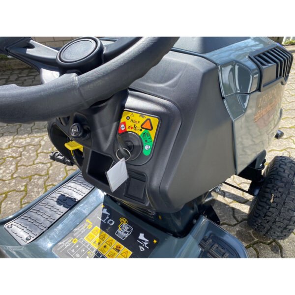 BLACK EDITION® 175/92 H Rasentraktor – Deluxe